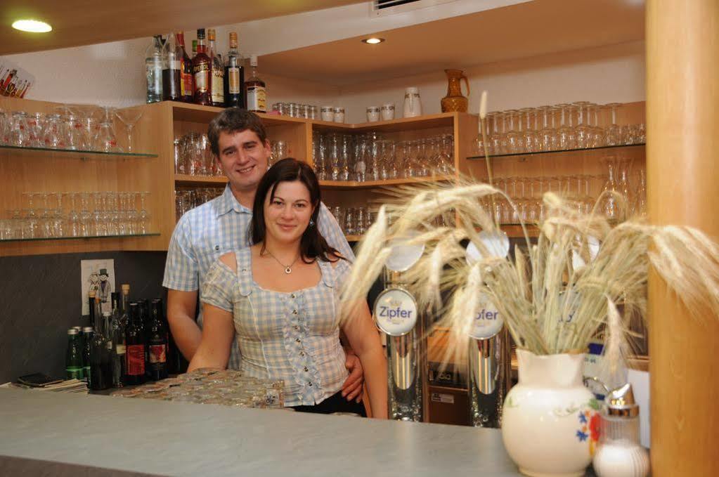 Gasthof-Pension Silvia Haibach ob der Donau エクステリア 写真